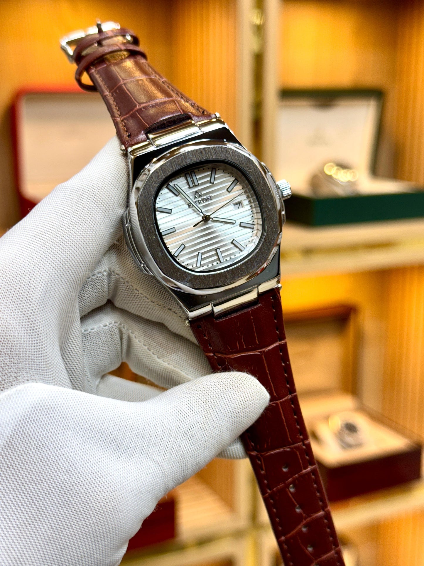 FITRON (orignal)
Quartz movement