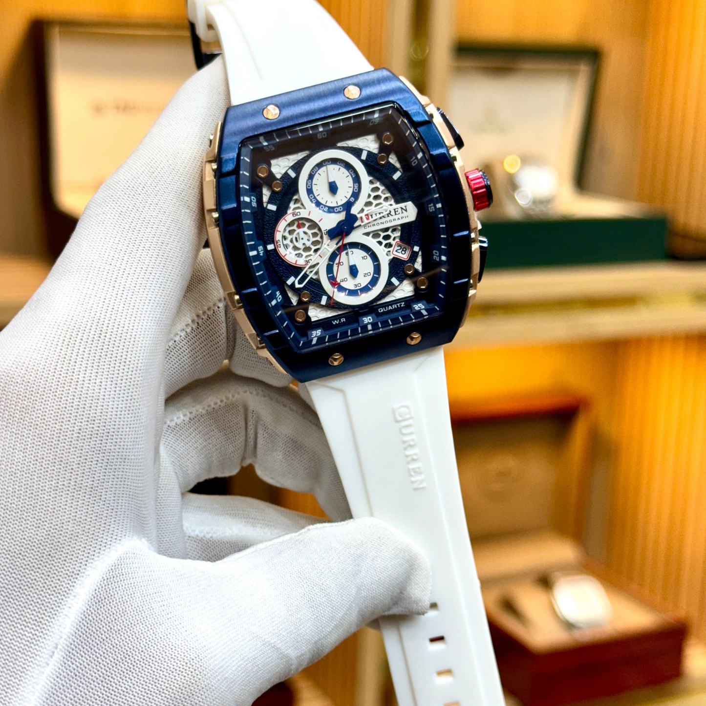 CURREN (orignal)
Quartz movement
Chronograph functions